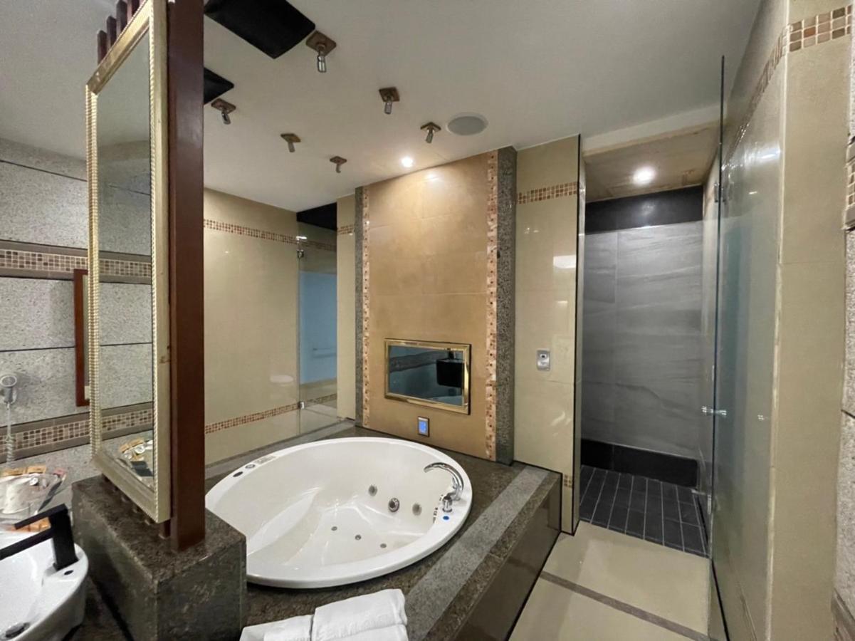 Minimalist Fashion Motel Taoyuan Exterior photo