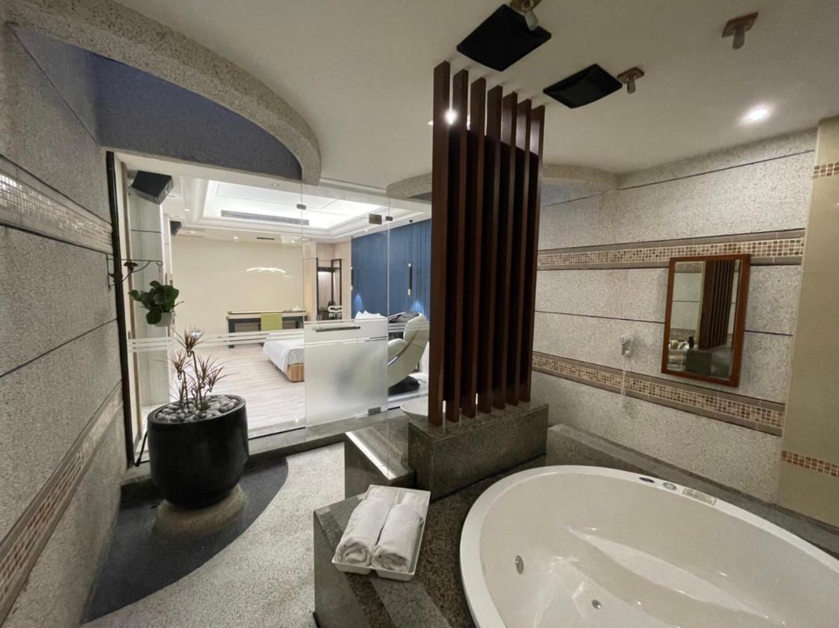 Minimalist Fashion Motel Taoyuan Exterior photo